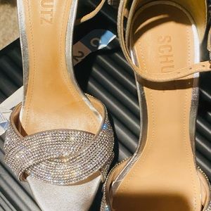 Schutz woman’s 7.5 silver jeweled heel authentic and never worn